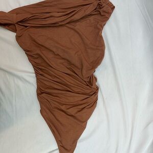 AGOLDE Brown Ruched Asymmetric Bodysuit XS